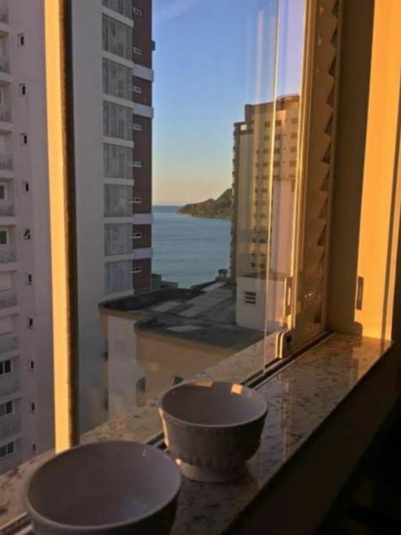 Apto Em B. Camboriú Praia E Mar *